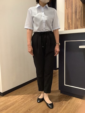 「TOKYO SHIRTS（トウキョウシャツ）の形態安定ノンアイロン レギュラー 5分袖ビジネスワイシャツ（ビジネスシャツ、ブルー系）」を使った、BRICK HOUSE by Tokyo Shirts 浜松市野イオンモール店さん（レディース・155cm）の夏コーディネート
