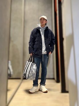 「ARMANI EXCHANGE（アルマーニエクスチェンジ）のアイテム（トートバッグ）」を使った、YUUさん（メンズ・174cm）の春コーディネート