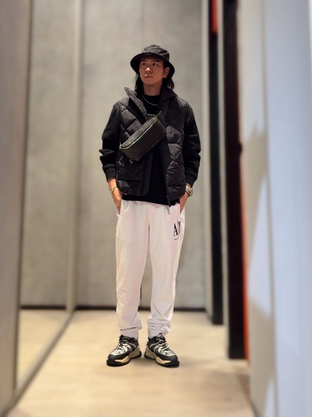 6.8万 アルマーニ 羊革切替 2WAY キルティング ダウンベスト 48 黒 6.8万 アルマーニ 羊革切替 2WAY キルティング ダウンベスト 節約 48