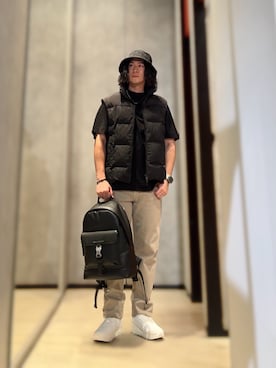 「ARMANI EXCHANGE（アルマーニエクスチェンジ）のアイテム（ダウンベスト）」を使った、YUUさん（メンズ・174cm）の秋コーディネート