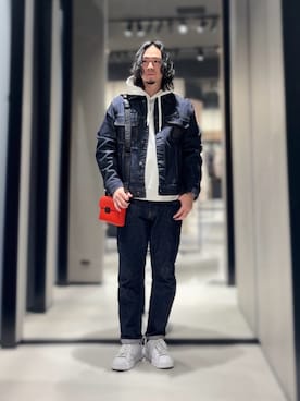 「ARMANI EXCHANGE（アルマーニエクスチェンジ）の【A|X アルマーニ エクスチェンジ】ICON フーデッドスウェットパーカー（スウェット）」を使った、YUUさん（メンズ・174cm）の冬コーディネート