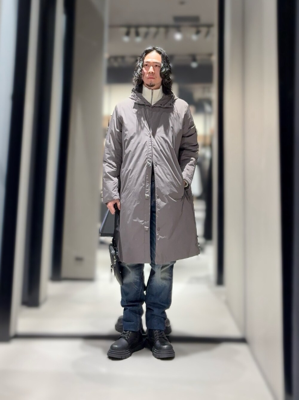 ARMANI EXCHANGEのトップスを使った「ドライバーズニット」の人気 ARMANI EXCHANGEのトップスを使った「ドライバーズニット」の人気