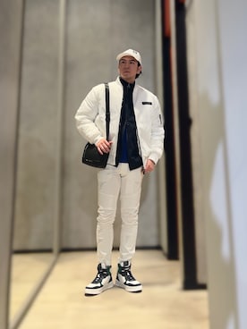 「ARMANI EXCHANGE（アルマーニエクスチェンジ）のアイテム（パーカー）」を使った、YUUさん（メンズ・174cm）の冬コーディネート