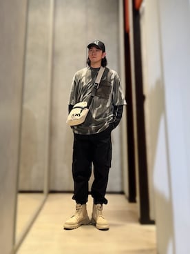 「ARMANI EXCHANGE（アルマーニエクスチェンジ）のアイテム（ブーツ）」を使った、YUUさん（メンズ・174cm）の秋コーディネート