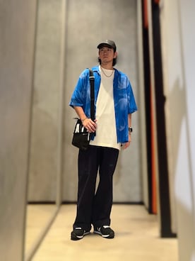 「ARMANI EXCHANGE（アルマーニエクスチェンジ）のアイテム（カーゴパンツ）」を使った、YUUさん（メンズ・174cm）の夏コーディネート