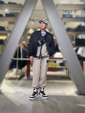 「ARMANI EXCHANGE（アルマーニエクスチェンジ）のアイテム（カーディガン/ボレロ）」を使った、YUUさん（メンズ・174cm）の冬コーディネート
