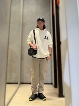 「ARMANI EXCHANGE（アルマーニエクスチェンジ）のアイテム（パーカー）」を使った、YUUさん（メンズ・174cm）の秋コーディネート