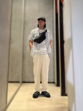 「ARMANI EXCHANGE（アルマーニエクスチェンジ）のアイテム（サンダル）」を使った、YUUさん（メンズ・174cm）の夏コーディネート