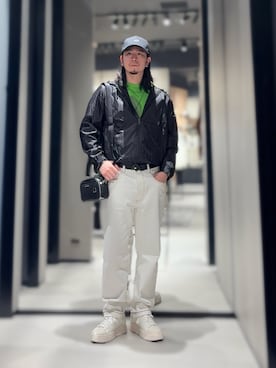 「ARMANI EXCHANGE（アルマーニエクスチェンジ）の【A|X アルマーニ エクスチェンジ】91ロゴ 半袖クルーネックTシャツ/REGULAR+（Tシャツ/カットソー、グリーン系）」を使った、YUUさん（メンズ・174cm）の春コーディネート