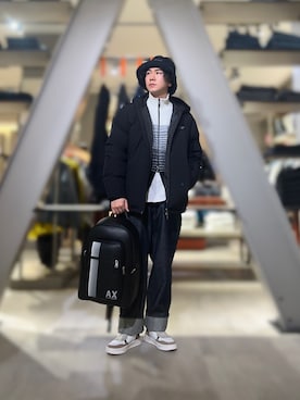 「ARMANI EXCHANGE（アルマーニエクスチェンジ）のアイテム（カーディガン/ボレロ）」を使った、YUUさん（メンズ・174cm）の冬コーディネート