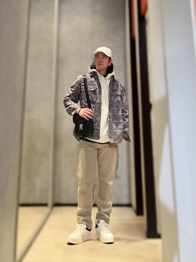 「ARMANI EXCHANGE（アルマーニエクスチェンジ）のアイテム（デニムジャケット）」を使った、YUUさん（メンズ・174cm）の秋コーディネート
