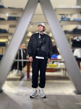 「ARMANI EXCHANGE（アルマーニエクスチェンジ）のアイテム（カーディガン/ボレロ）」を使った、YUUさん（メンズ・174cm）の冬コーディネート