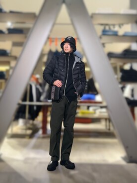 「ARMANI EXCHANGE（アルマーニエクスチェンジ）のアイテム（カーディガン/ボレロ）」を使った、YUUさん（メンズ・174cm）の冬コーディネート