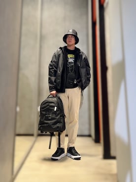 「ARMANI EXCHANGE（アルマーニエクスチェンジ）のアイテム（パーカー）」を使った、YUUさん（メンズ・174cm）の春コーディネート