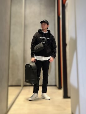 「ARMANI EXCHANGE（アルマーニエクスチェンジ）のアイテム（パーカー）」を使った、YUUさん（メンズ・174cm）の冬コーディネート