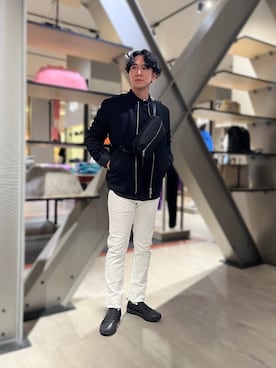 「ARMANI EXCHANGE（アルマーニエクスチェンジ）のアイテム（スリッポン）」を使った、YUUさん（メンズ・174cm）の冬コーディネート