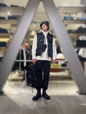 「ARMANI EXCHANGE（アルマーニエクスチェンジ）のアイテム（ダウンベスト）」を使った、YUUさん（メンズ・174cm）の冬コーディネート
