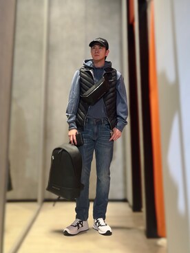 「ARMANI EXCHANGE（アルマーニエクスチェンジ）のアイテム（ダウンベスト）」を使った、YUUさん（メンズ・174cm）の冬コーディネート
