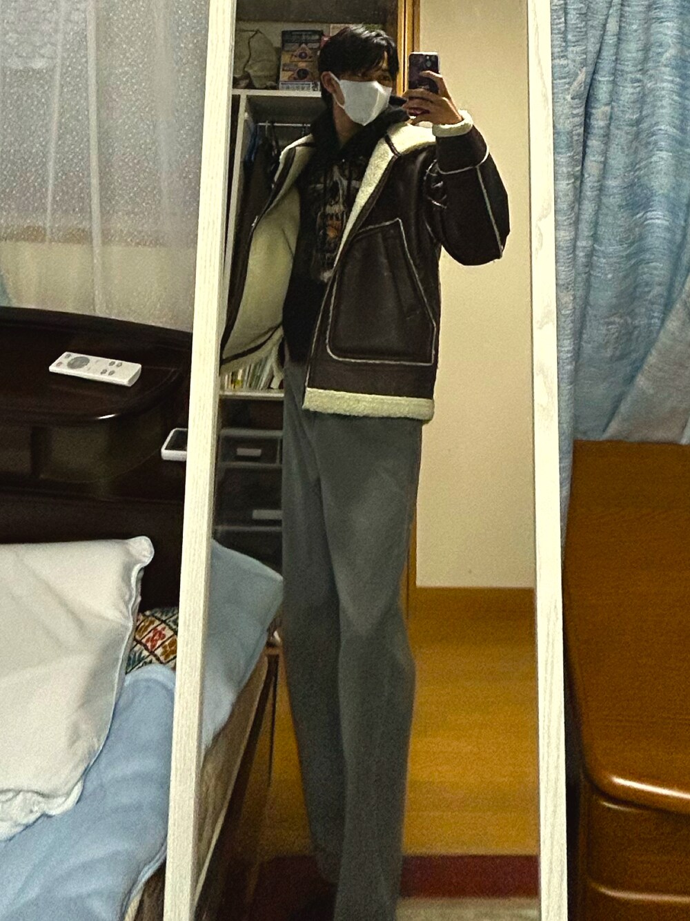 「秋冬コーデ、お洒落さんとつながりたい、今日のコーデ、メンズコーデ、パーカー、vetements」｜「BACK NUMBERの【BACK NUMBER】リバーシブルB-3（ブルゾン、ブラウン系）」を使った、dofy2525さん（メンズ・176cm）の冬コーディネートの1枚目の写真