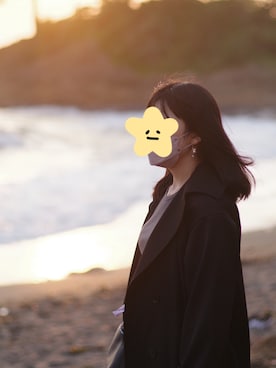 「海」｜「アイテム（トレンチコート）」を使った、みーさん（レディース・163cm）の春コーディネート