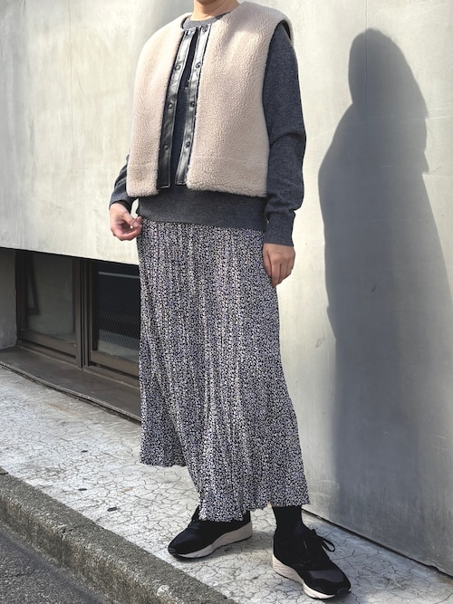 ONICA セーター　メリノウール 陶釦付き ニット ジャンパー　ニット　黒 メリノミラノニットブレザー（Black）|Sunspel