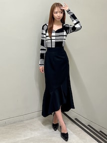 美品✨N°21 アシンメトリー ウール混スカート ブラック　ヌメロ　40 美品✨N°21 アシンメトリー ウール混スカート ブラック ヌメロ