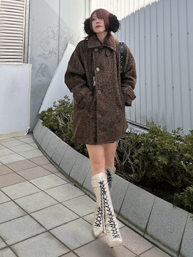 「アイテム（チャーム）」を使った、HIKARU さん（レディース・161cm）の秋コーディネート