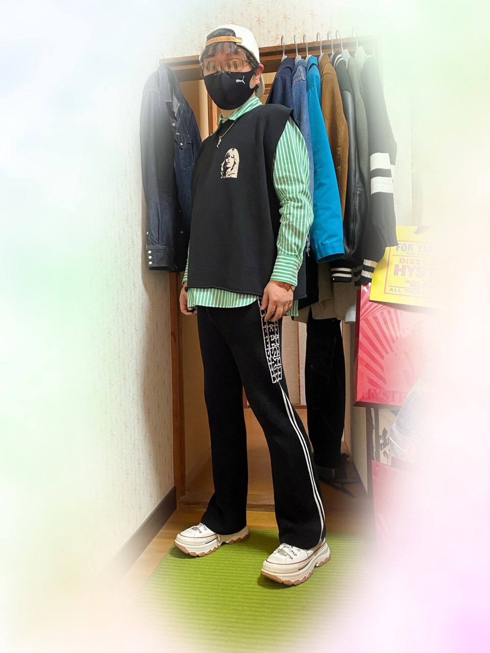 ヒステリックグラマー　SOUND AND VISION ベスト　ベージュ HYSTERIC GLAMOUR（ヒステリックグラマー）の「SOUND AND VISION