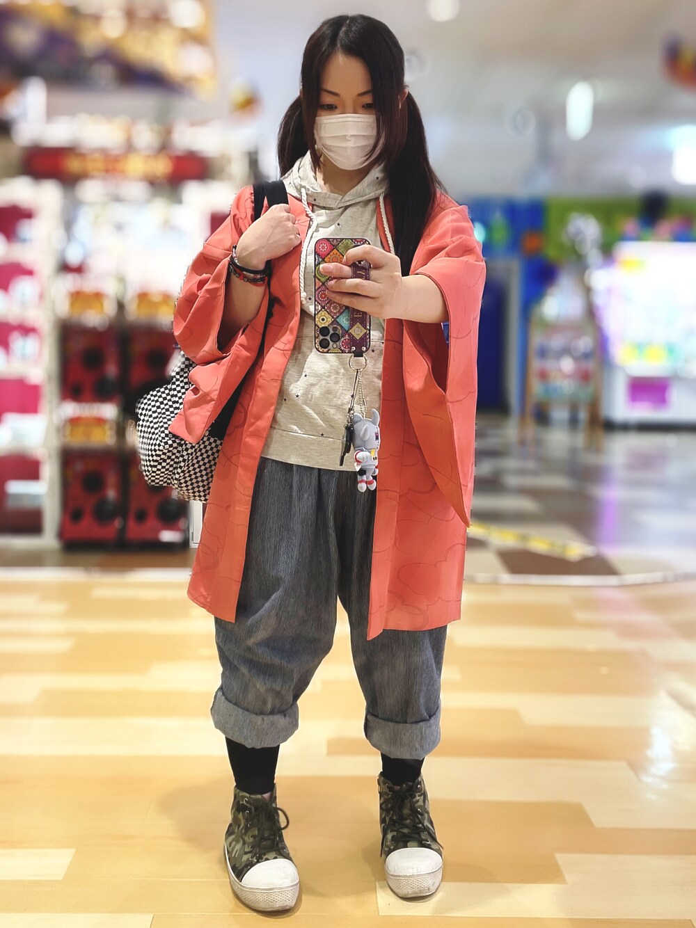 「和洋折衷、和洋折衷コーデ、しまむら」｜「しまむらのアイテム（デニムパンツ、ブルー系）」を使った、アキラさん（レディース・152cm）の秋コーディネートの1枚目の写真