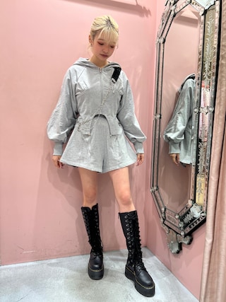 lilLilly コルセットギャザーパーカー lilLilly（リルリリー）の「コルセットギャザーパーカー