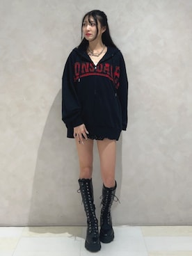 「アイテム（パーカー）」を使った、MOMOKAさん（レディース・160cm）の秋コーディネート