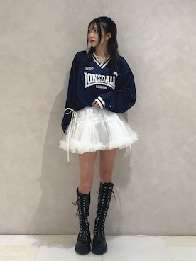 「ガーリーコーデ」｜「アイテム（アクセサリー）」を使った、MOMOKAさん（レディース・160cm）の秋コーディネート