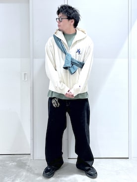 「XLARGE（エクストララージ）のアイテム（パンツ）」を使った、小野  登茂也さん（メンズ・178cm）の春コーディネート