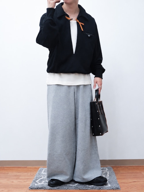 「KHOKI(コッキ)の【KHOKI】Skipper sweatshirt(スウェット)」を使った、Takiさん(メンズ・169cm)の秋コーディネート