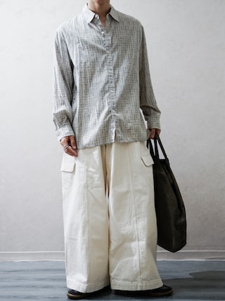 「my beautiful landlet（マイビューティフルランドレット）の【my beautiful landlet】 PIGMENT PRINT WASHED DENIM WIDE CARGO PANTS - kinari（その他パンツ）」を使った、Takiさん（メンズ・169cm）の夏コーディネート