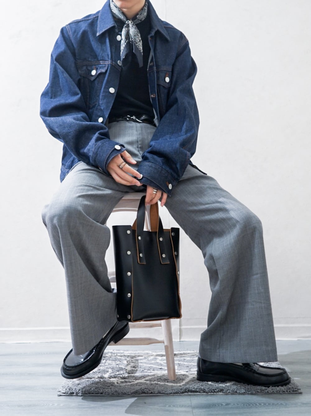 SHINYAKOZUKAのデニムジャケットを使った人気ファッション