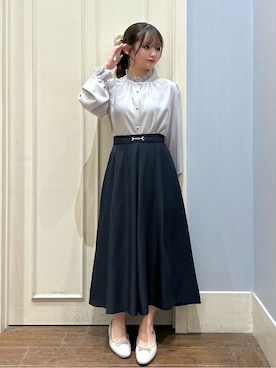 「couture brooch（クチュールブローチ）の【2WAY・ハレの日・通勤】エンブロレースブラウス（シャツ/ブラウス、グレー系）」を使った、えぬさん（レディース・150cm）の冬コーディネート