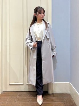 「couture brooch（クチュールブローチ）の【撥水・ハレの日・通勤】ロングトレンチコート（トレンチコート、グレー系）」を使った、えぬさん（レディース・150cm）の冬コーディネート