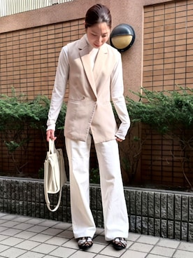 「slattgir（スラットジール）の高身長　すごのびストレッチデニムワイドパンツ　丈長め・トールサイズ（デニムパンツ、ホワイト系）」を使った、reiさん（レディース・173cm）の春コーディネート