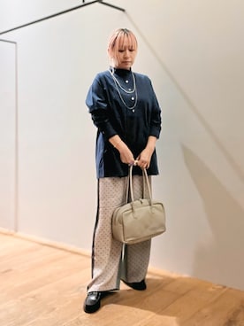 「アイテム（バングル/リストバンド）」を使った、micoさん（レディース・155cm）の秋コーディネート