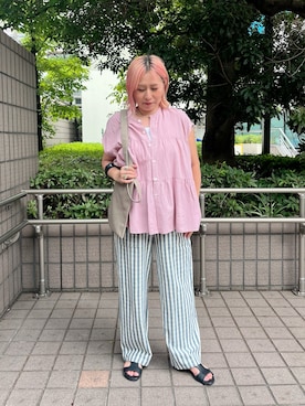 「アイテム（バングル/リストバンド）」を使った、micoさん（レディース・155cm）の夏コーディネート