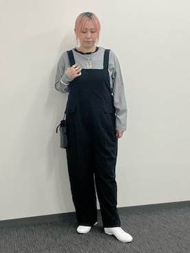 「アイテム（バングル/リストバンド）」を使った、micoさん（レディース・155cm）の秋コーディネート