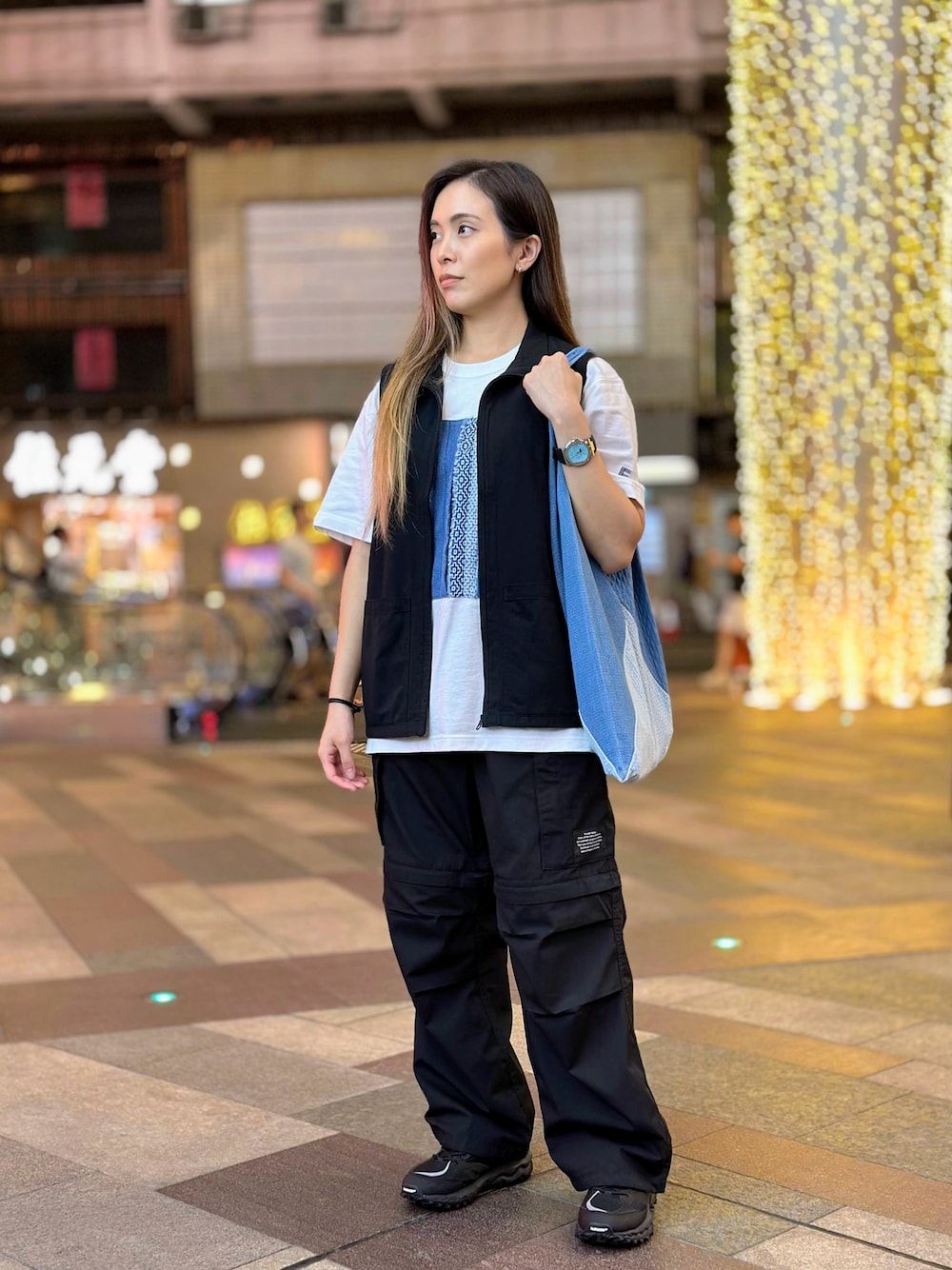 「fdmtl、blue」｜「MUJI Laboのアイテム（ジャケット/アウター、ブラック系）」を使った、tiffyimさん（レディース・160cm）の春コーディネートの1枚目の写真