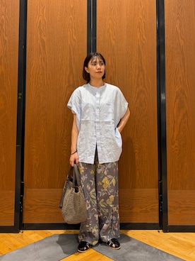 「かぐれ（カグレ）のリネンWポケットフレンチシャツ（シャツ/ブラウス、ブルー系）」を使った、YURIEさん（レディース・155cm）の春コーディネート