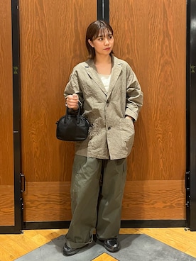 「かぐれ（カグレ）のユーティリティーイージーパンツ（その他パンツ）」を使った、YURIEさん（レディース・155cm）の秋コーディネート