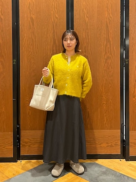 「秋のシャツ着こなし術」｜「アイテム（サンダル）」を使った、YURIEさん（レディース・155cm）の秋コーディネート