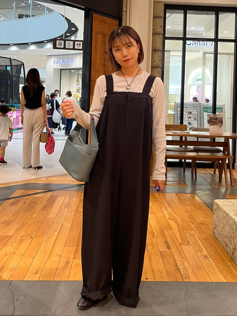 UR TECH』2タックサロペットを使った人気ファッション