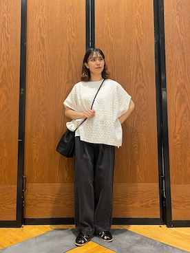 「かぐれ（カグレ）のコットンレースポンチョプルオーバー（Tシャツ/カットソー、ホワイト系）」を使った、YURIEさん（レディース・155cm）の春コーディネート