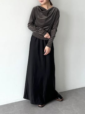「Green　Parks（グリーンパークス）の【WEB限定】シアーベロアオフショル長袖プルオーバーⅡ（Tシャツ/カットソー、グレー系）」を使った、Green Parks officialさん（レディース・156cm）の夏コーディネート