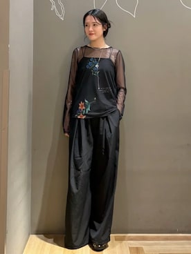 「Green　Parks（グリーンパークス）の【WEB限定】フラワープリントシアーロンTEEⅡ（Tシャツ/カットソー、ブラック系）」を使った、Green Parks officialさん（レディース・156cm）の夏コーディネート